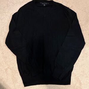 GAP Men's V-Neck Sweater in Black